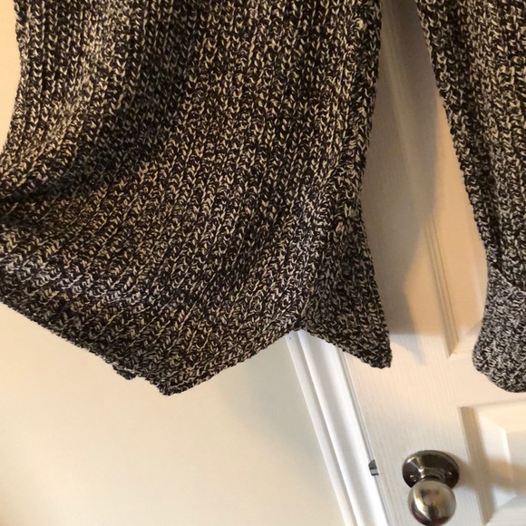 Mock neck, knit sweater - Picture 3 of 3